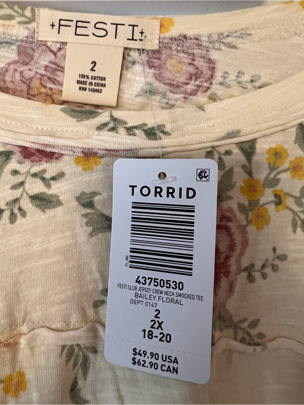 Torrid Festi Smocked Floral Tee NWT - Picture 9 of 10